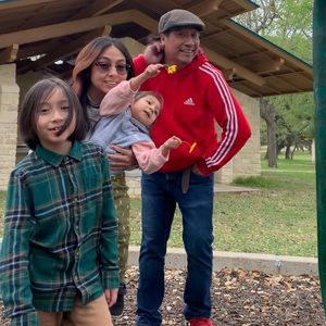 Meet your Posher, Esmeralda